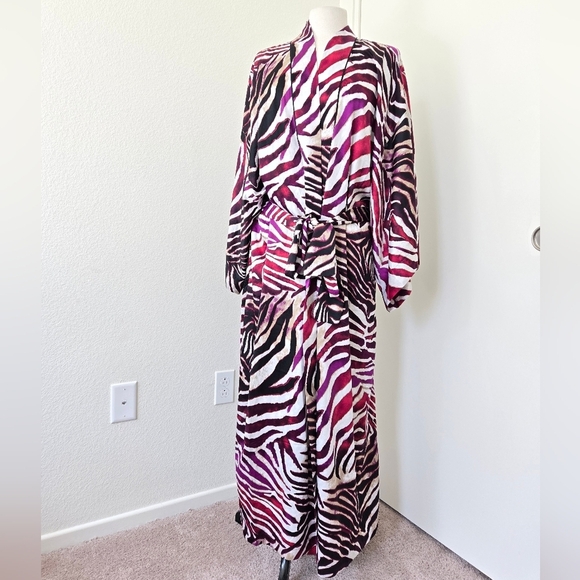 NATORI Kuma Long Robe Length  52" Bathrobe Kimono Sleeve Plus Size 2X - Picture 3 of 14